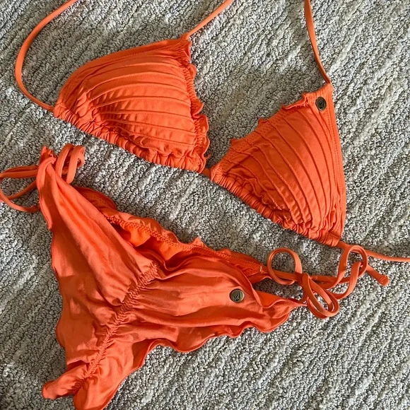 Volcom bright orange xs swimsuit great condition - Picture 2 of 5